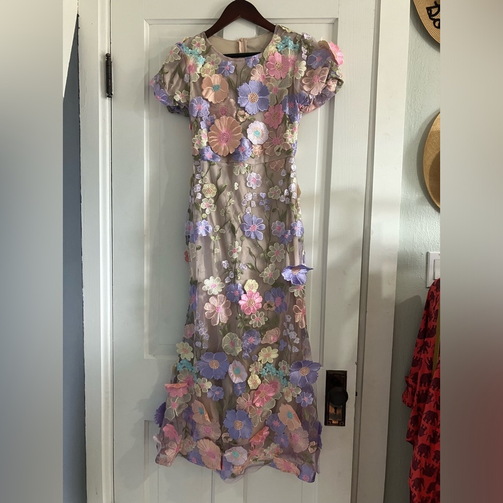 NWT Chicwish 3D Floral Dress - Picture 2 of 4
